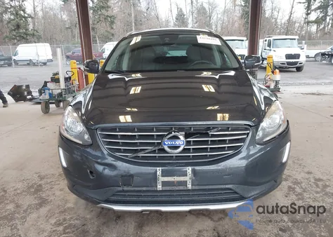 2015 Volvo Xc60 T6 Premier Plus z USA, uszkodzony, nr VIN YV4902RC8F2610593